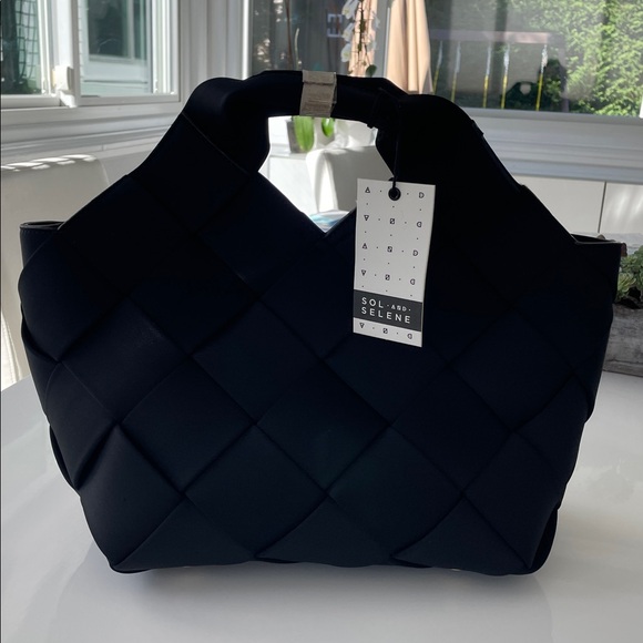 Sol & Selene “Resilience” Woven Neoprene Cross Body Tote Bag - BLACK - NWT - Picture 5 of 9